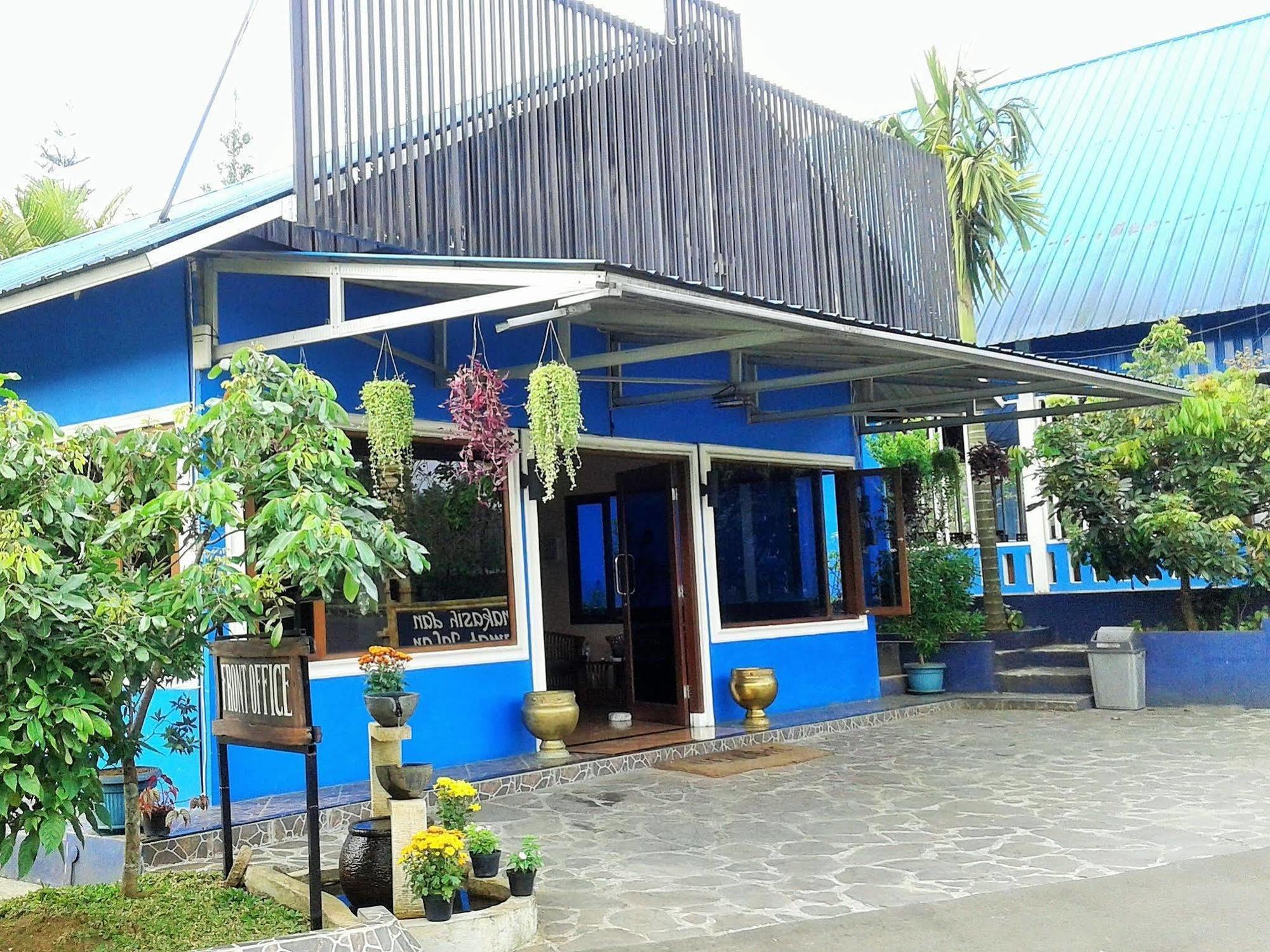 Aries Biru Resort Tjisarua Exterior foto